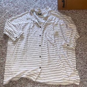 Urban Outfitters Flowy Button Up size medium